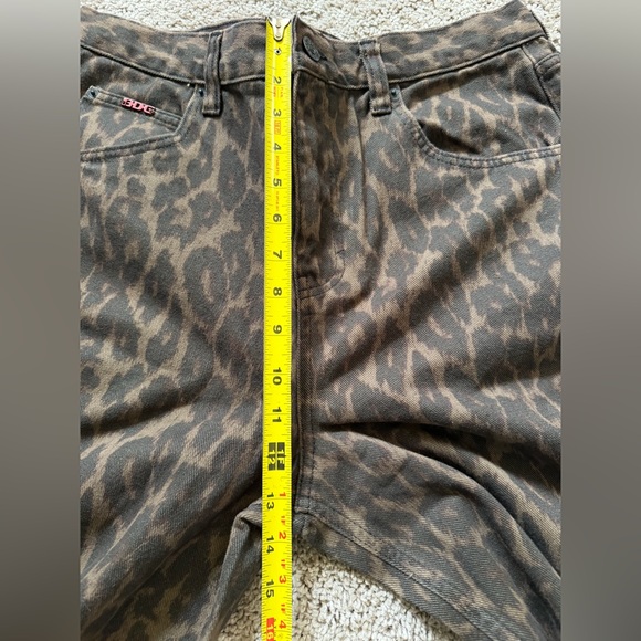 BDG Urban Outfitters Logan Printed Buckle Baggy Barrel Jeans. - Picture 7 of 8